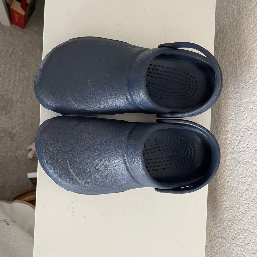 Crocs work shoes